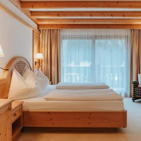 Mirabel Hotel